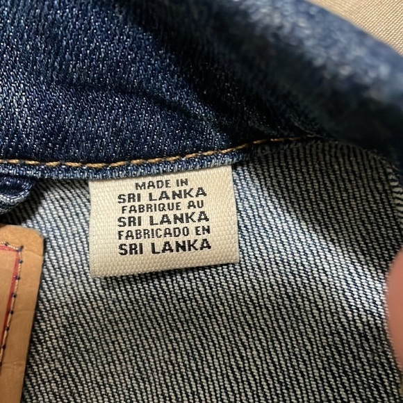 Levi’s Denim Jacket - Picture 3 of 5